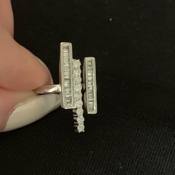 DIAMOND RING - Picture 4 of 6